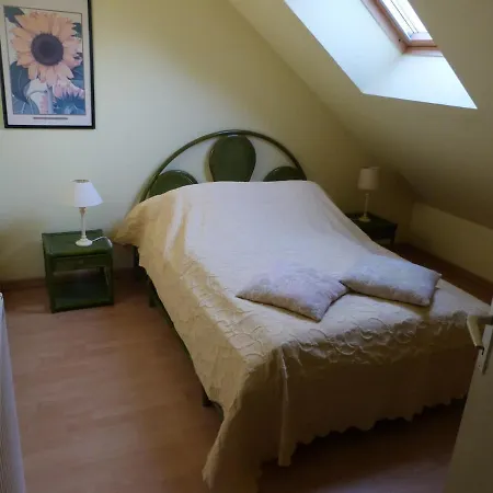 Du Château Des Chaînées Chevregny