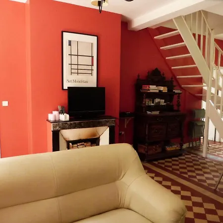 Du Château Des Chaînées *