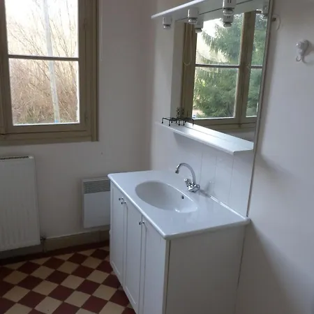 Du Château Des Chaînées Appartement *