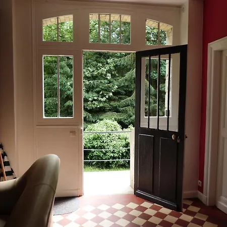 Du Château Des Chaînées Chevregny