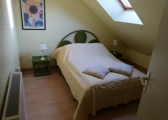 Du Chateau Des Chainees Chevregny