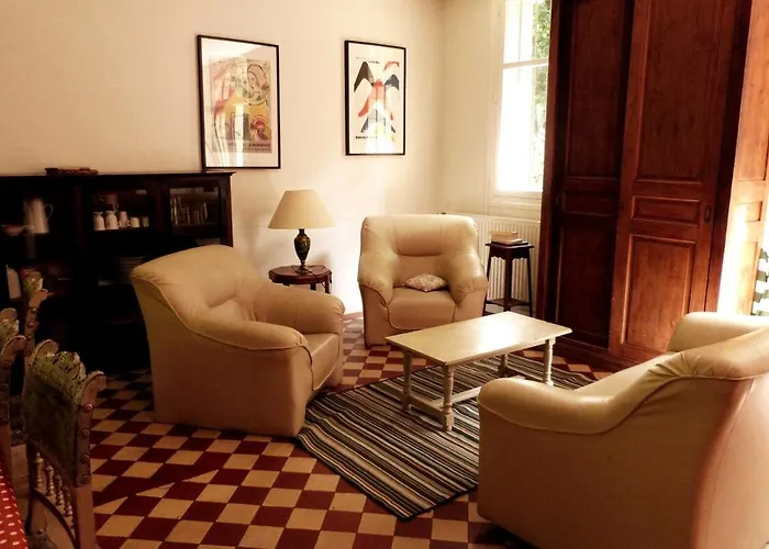 Du Chateau Des Chainees Chevregny